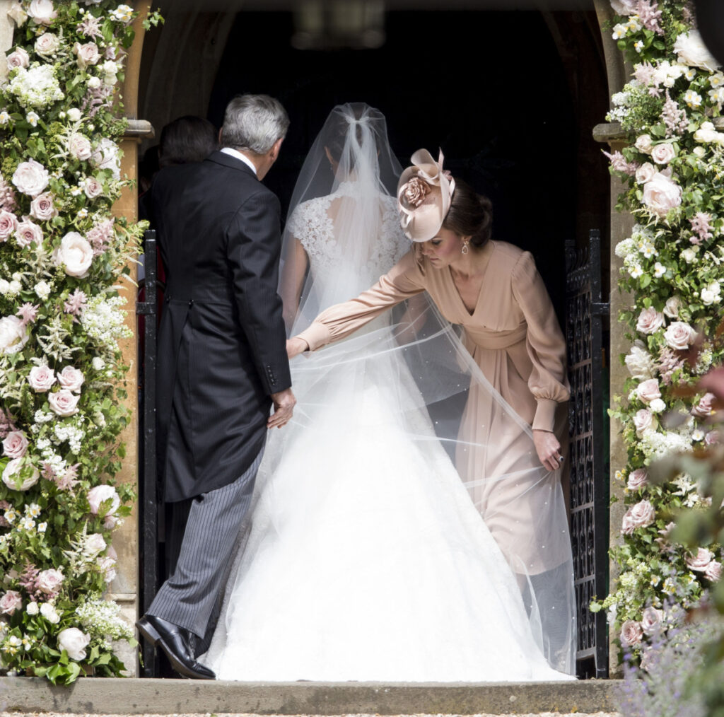 Welches Kleid für die Trauzeugin? Pippa Middletons Hochzeit